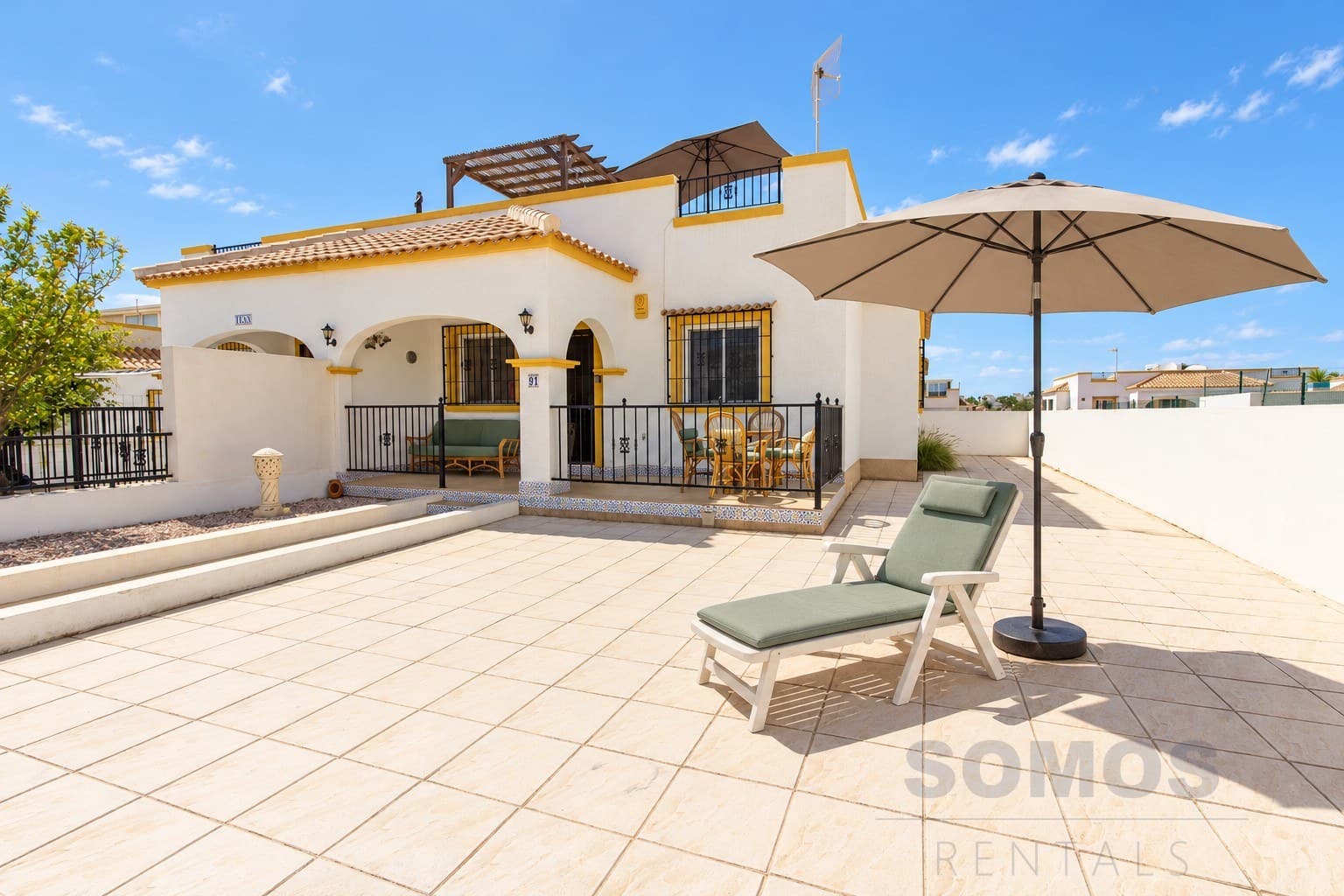 Casa Lisa, Urb La Marina — fotografía 1
