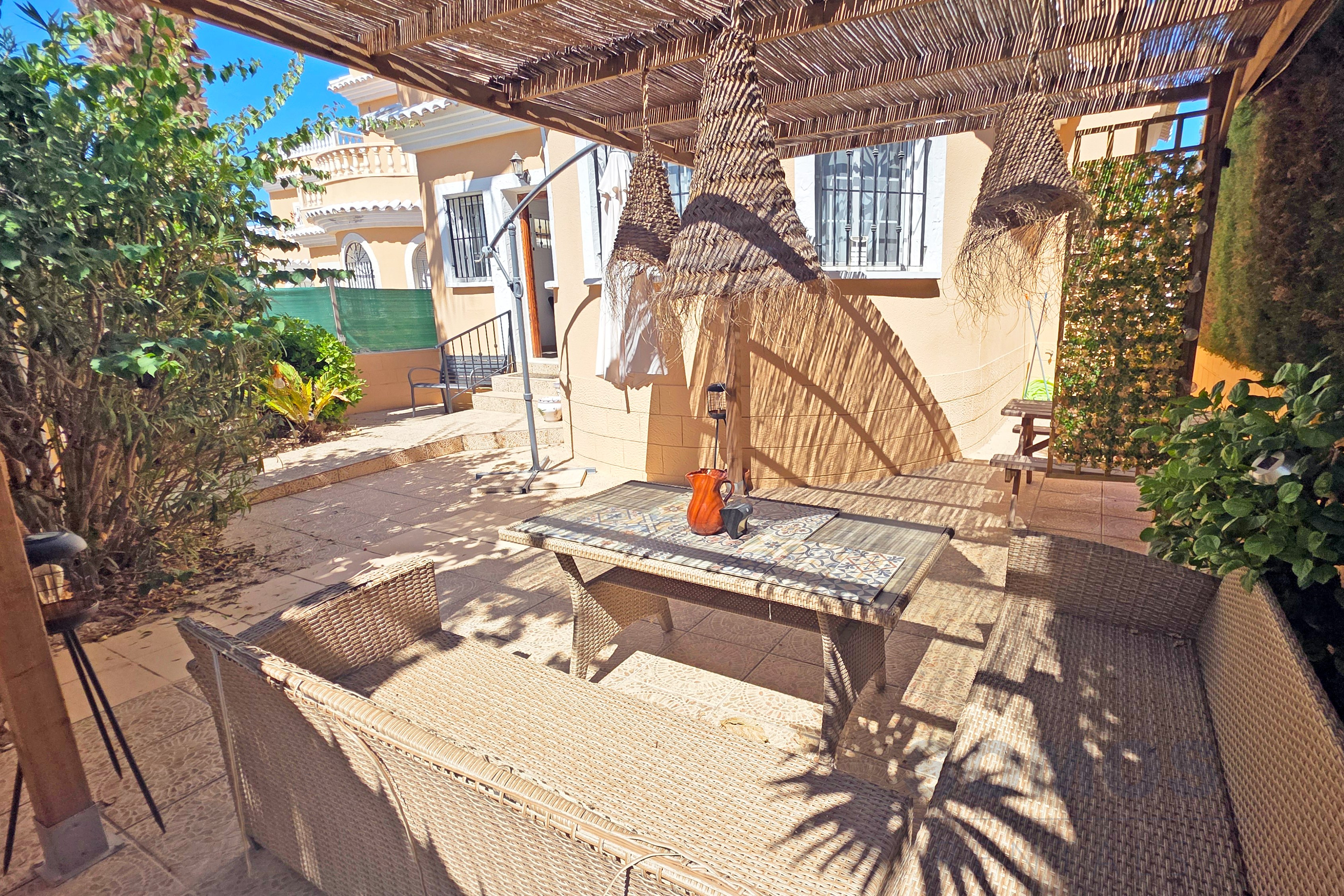 Tuin — Villa Dali, Urb La Marina