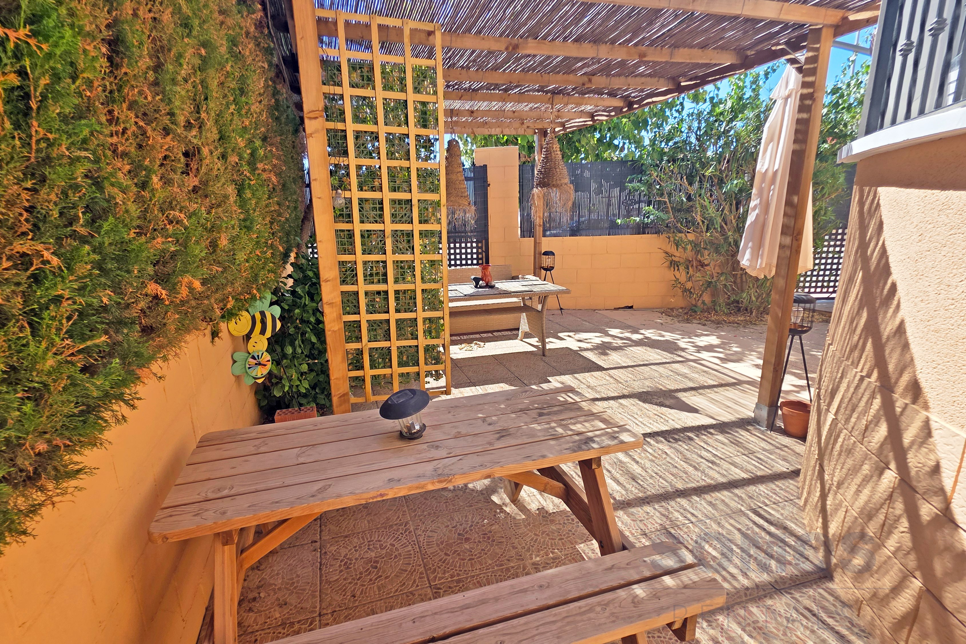Tuin — Villa Dali, Urb La Marina