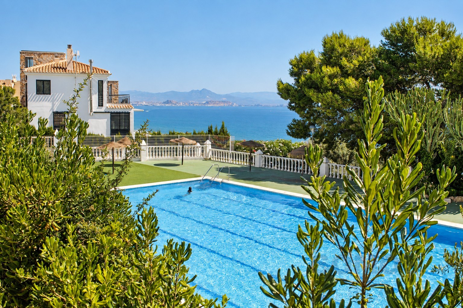 Communal swimming pool 1 — Casa Seabreeze, Gran Alacant