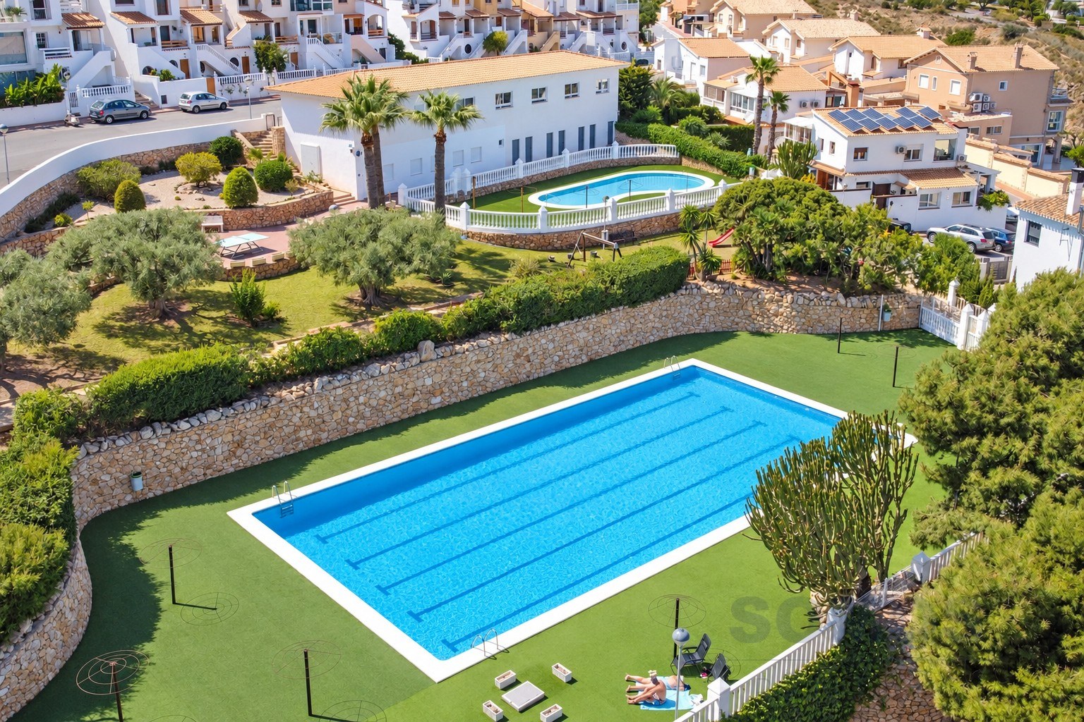 Communal swimming pools with sea views — Casa Seabreeze, Gran Alacant