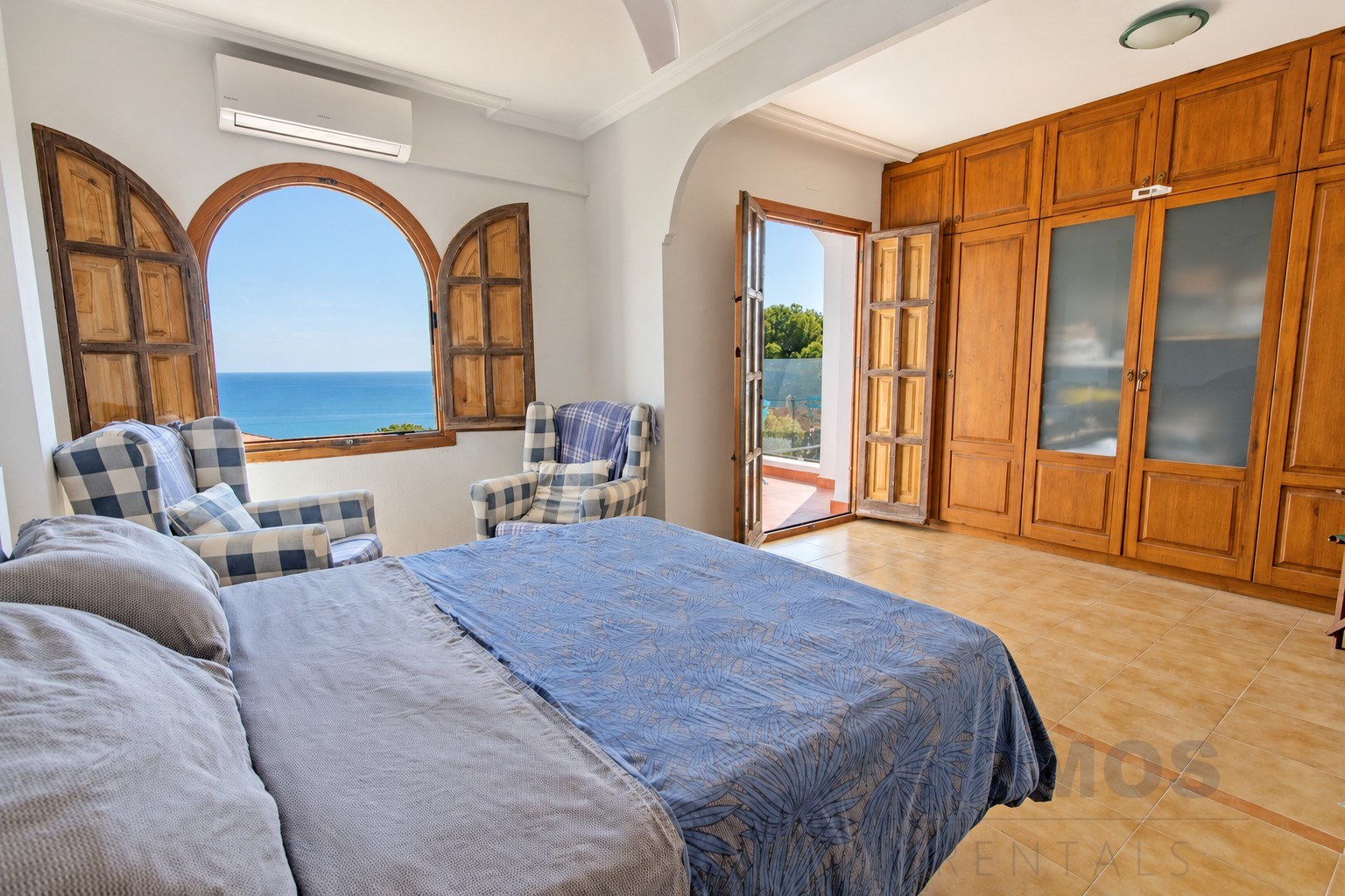 Master bedroom with sea view — Casa Seabreeze, Gran Alacant