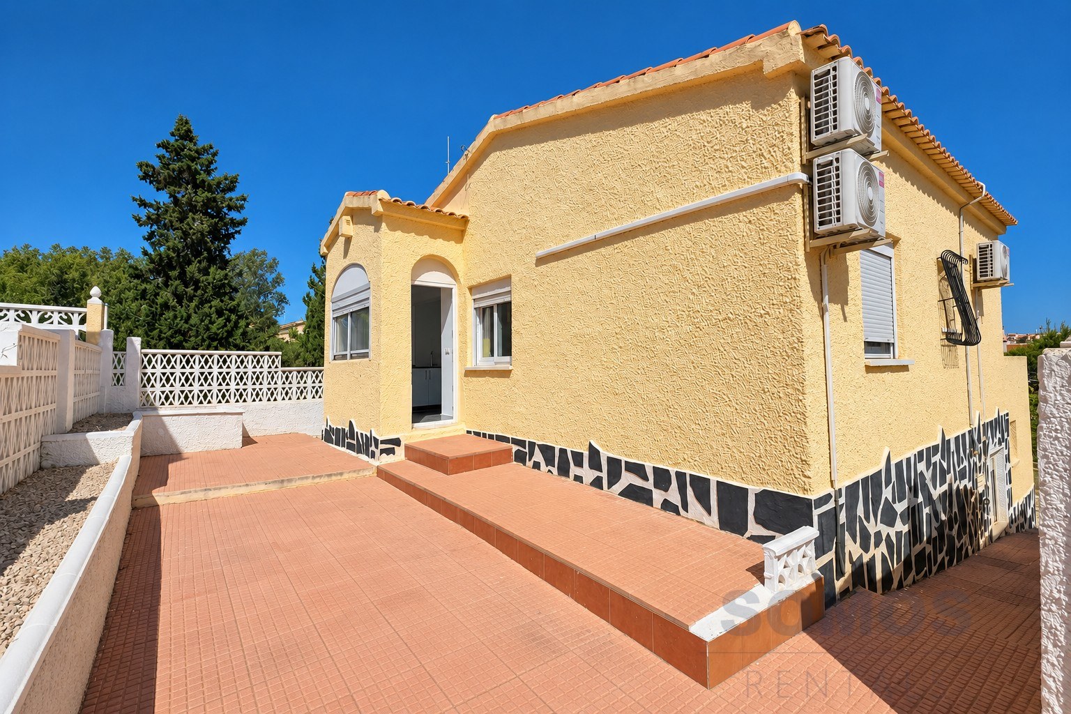 Villa Michelle, Urb La Marina — photographie 5