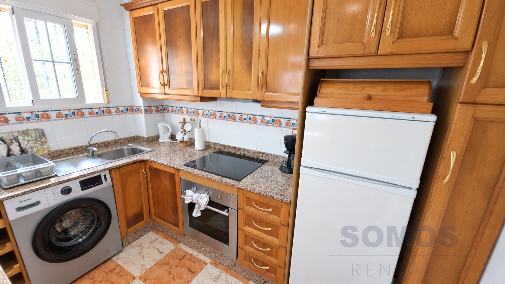 Kitchen — Casa Marina del Rey, La Marina Village y El Pinet