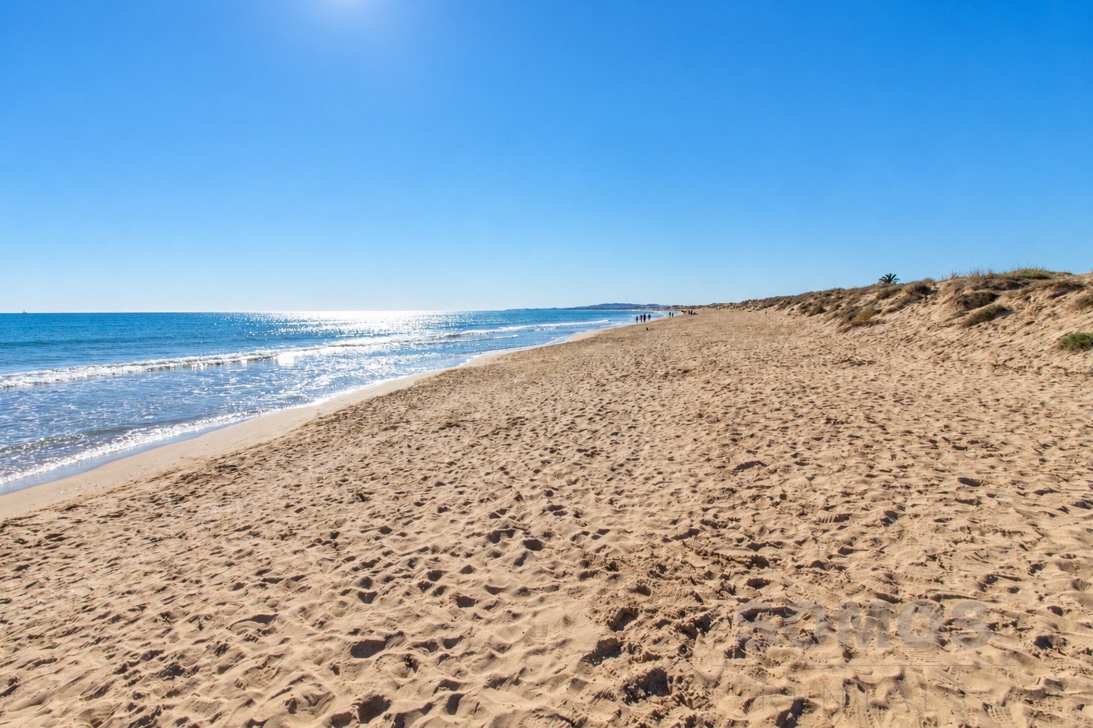 El Pinet beach — Casa Marina del Rey, La Marina Village y El Pinet