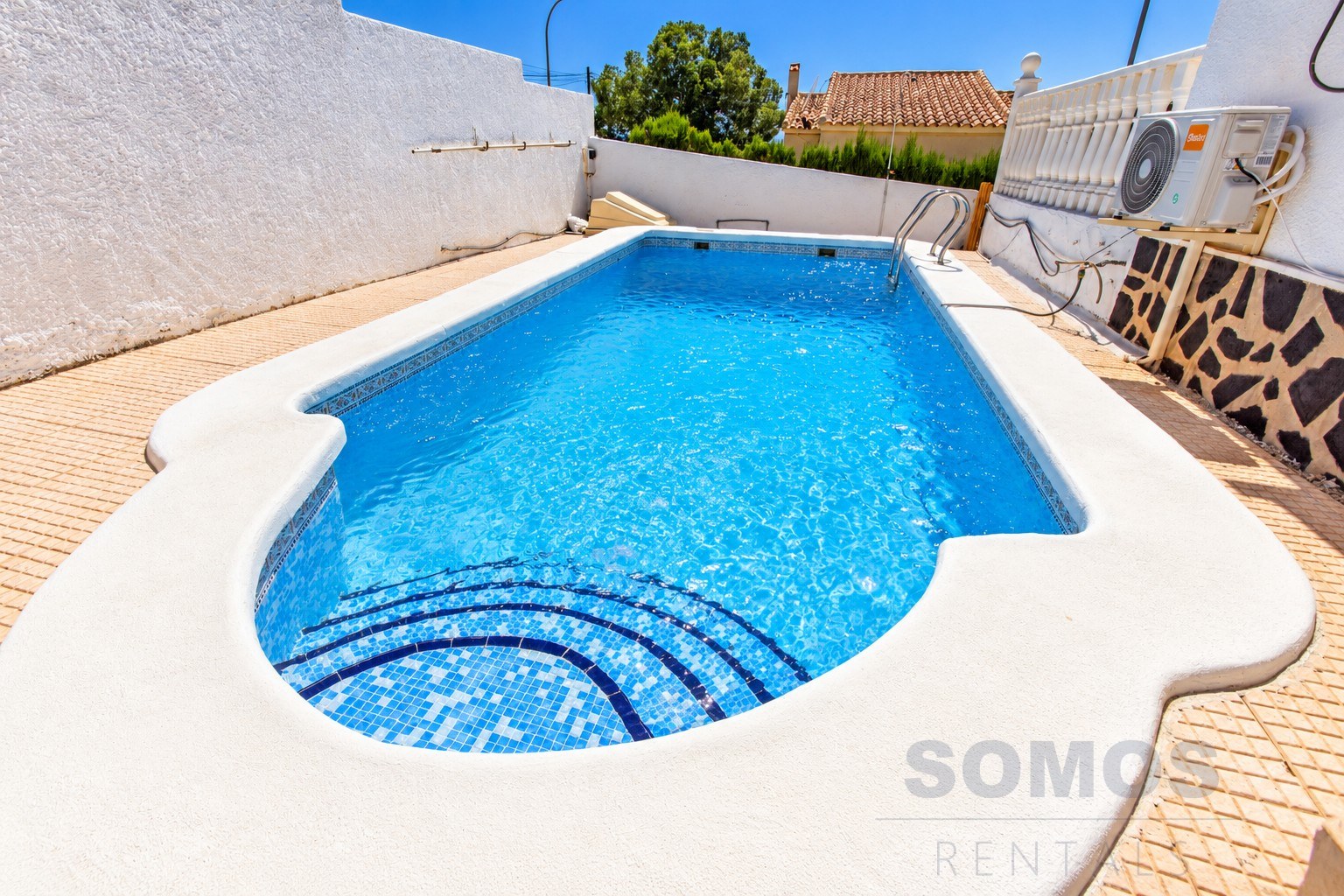 Private swimming pool — Casa Elche, Urb La Marina