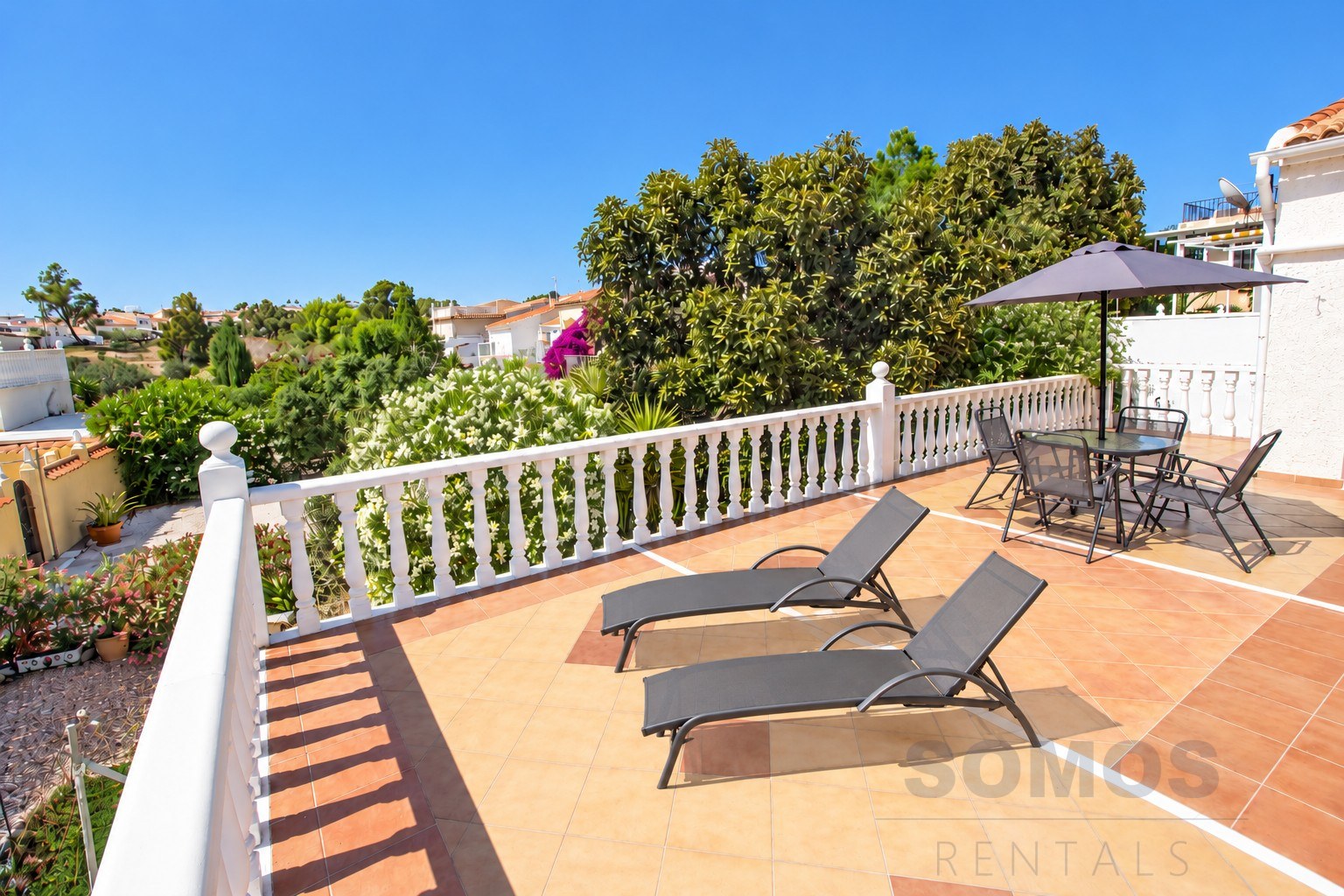 Sun terrace — Casa Elche, Urb La Marina