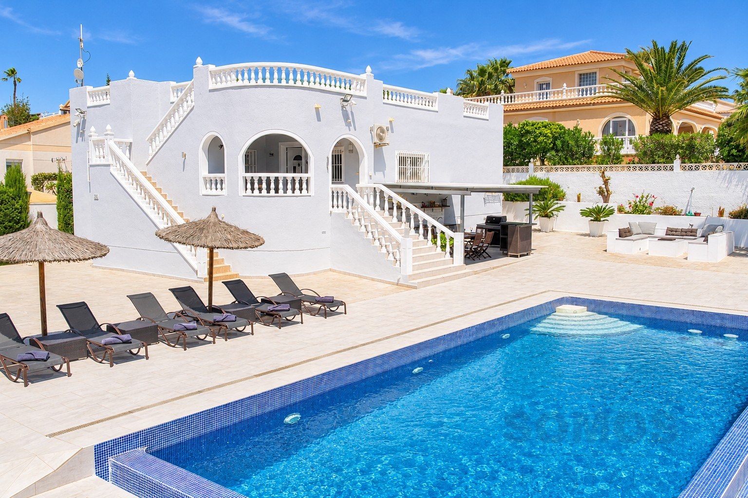 Villa Babilonia, Urb La Marina — foto 1