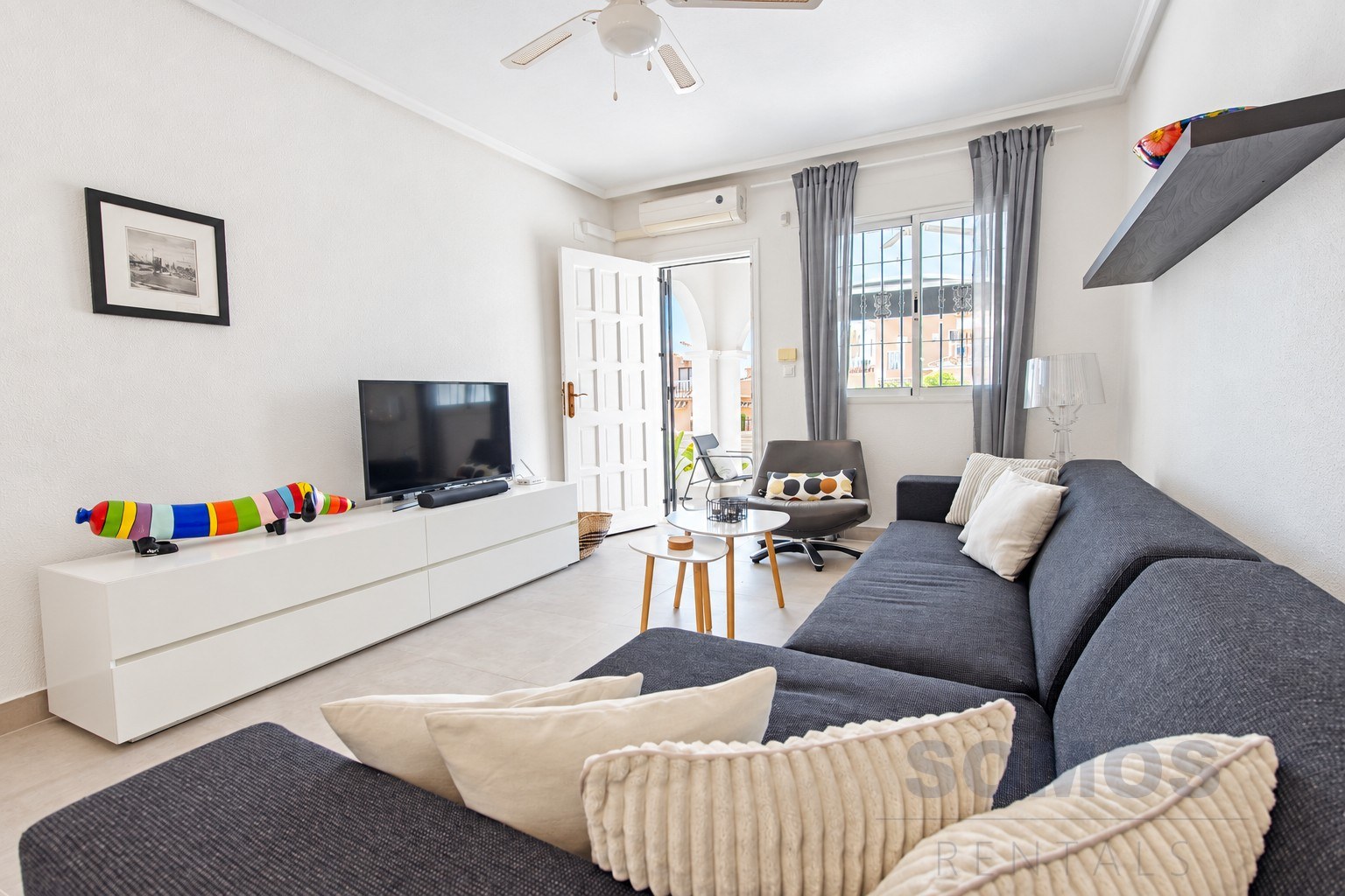 Living room — Casa Arturo, Urb La Marina