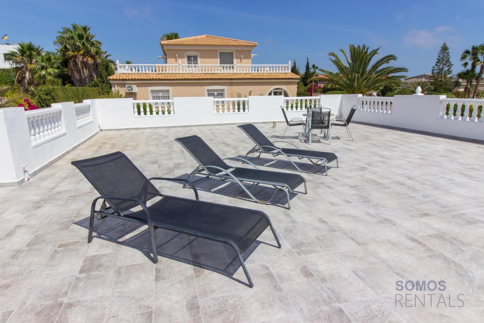 Villa Babilonia, Urb La Marina — fotografía 32